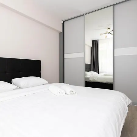Calm Oasis/apt, By Cohost *