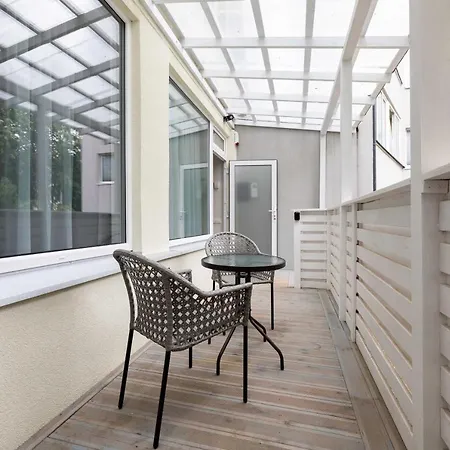  Calm Oasis/apt, By Cohost